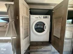 2023 Jayco Seneca 37L, $ 198,000