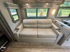 2023 Jayco Seneca 37L, $ 198,000