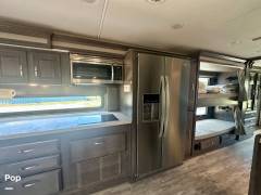 2023 Jayco Seneca 37L, $ 198,000