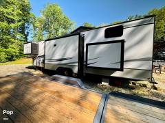 2023 Keystone Avalanche 390DS, $ 49,900