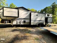 2023 Keystone Avalanche 390DS, $ 49,900