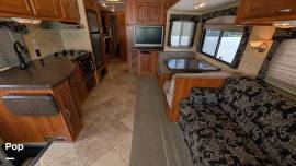 2009 Coachmen Freedom Vision 3540DS, $ 39,900