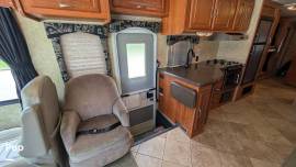 2009 Coachmen Freedom Vision 3540DS, $ 39,900