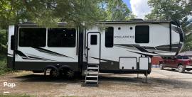 2020 Keystone Avalanche 313RS, $ 40,900