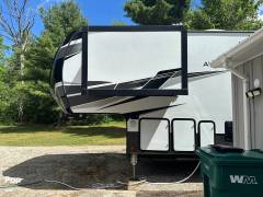 2020 Keystone Avalanche 313RS, $ 40,900
