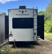 2020 Keystone Avalanche 313RS, $ 40,900