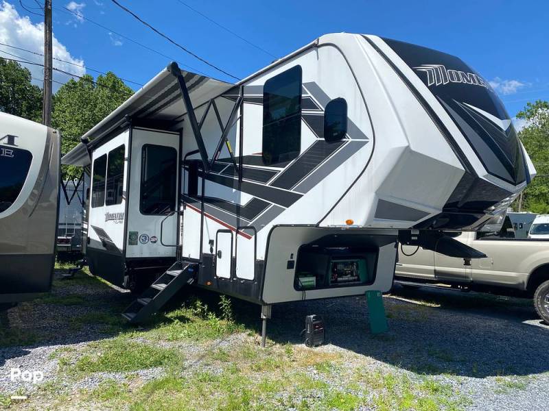 2022 Grand Design Momentum M-Class 398M, $ 65,000