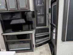 2022 Grand Design Momentum M-Class 398M, $ 65,000