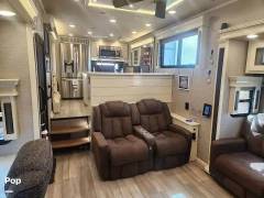 2022 Vanleigh RV Beacon 42RKB, $ 75,000