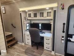 2022 Vanleigh RV Beacon 42RKB, $ 75,000