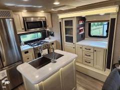 2022 Vanleigh RV Beacon 42RKB, $ 75,000