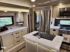 2022 Vanleigh RV Beacon 42RKB, $ 75,000