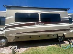 2016 Fleetwood Bounder 35K, $ 78,500