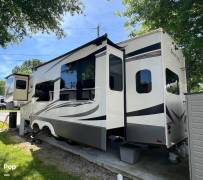 2019 Grand Design Solitude 344GK, $ 40,000