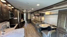 2022 Jayco Seneca 37K, $ 188,000