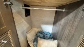 2022 Jayco Seneca 37K, $ 188,000