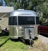 2022 Airstream Flying Cloud 25FB TWIN, $ 79,000