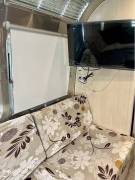 2022 Airstream Flying Cloud 25FB TWIN, $ 79,000