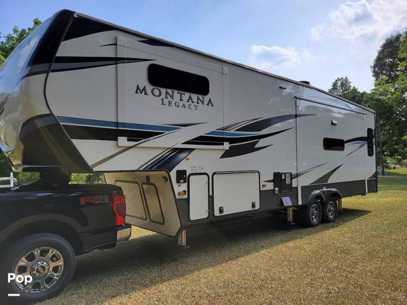 2021 Keystone Montana 3121RL, $ 58,995
