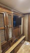 2017 Thor Motor Coach Challenger 37TB, $ 59,000