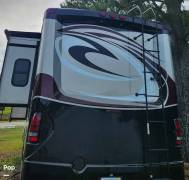 2017 Thor Motor Coach Challenger 37TB, $ 59,000