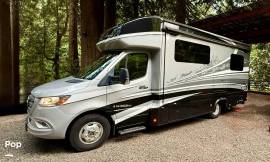 2021 Dynamax Isata 3 24FW, $ 93,900