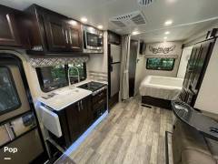 2021 Dynamax Isata 3 24FW, $ 93,900