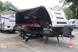 2022 Winnebago Micro Minnie FLX 2108FBS, $ 23,900