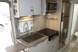 2022 Winnebago Micro Minnie FLX 2108FBS, $ 23,900