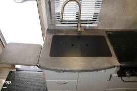 2022 Winnebago Micro Minnie FLX 2108FBS, $ 23,900
