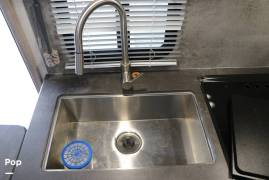 2022 Winnebago Micro Minnie FLX 2108FBS, $ 23,900