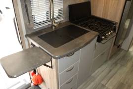 2022 Winnebago Micro Minnie FLX 2108FBS, $ 23,900