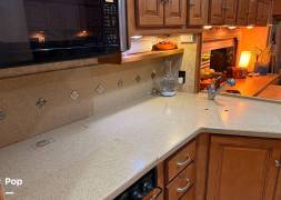 2010 Winnebago Journey Express 34Y, $ 69,000