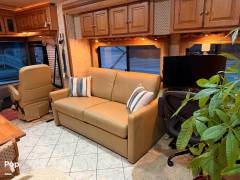 2010 Winnebago Journey Express 34Y, $ 69,000