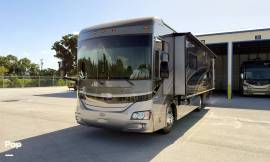 2010 Winnebago Journey Express 34Y, $ 69,000