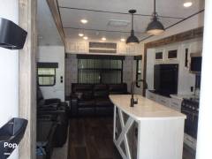 2021 Heartland Bighorn Traveler 39MB, $ 41,500