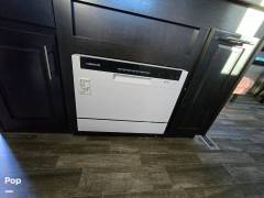 2021 Jayco North Point 377RLBH, $ 51,500