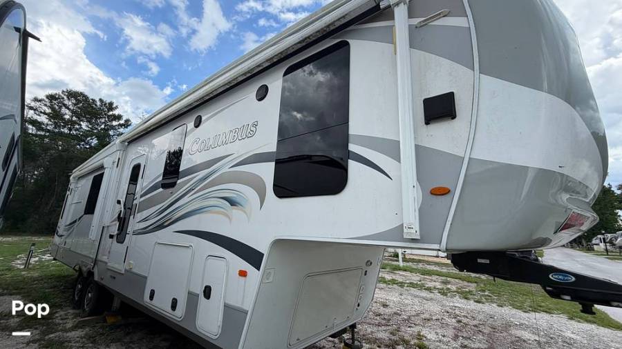 2021 Palomino Columbus 366RL, $ 47,000