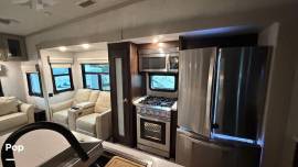 2021 Palomino Columbus 366RL, $ 47,000