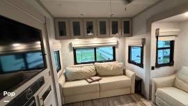 2021 Palomino Columbus 366RL, $ 47,000