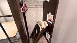 2021 Palomino Columbus 366RL, $ 47,000