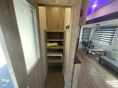 2022 Cherokee Arctic Wolf 287BH, $ 32,500