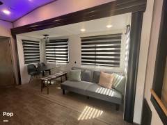 2022 Cherokee Arctic Wolf 287BH, $ 32,500