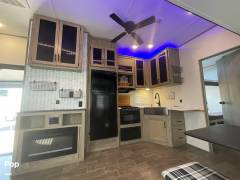 2022 Cherokee Arctic Wolf 287BH, $ 32,500
