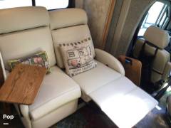 2013 Winnebago View Profile 24G, $ 55,000