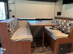 2017 Winnebago Vista 29VE, $ 49,500