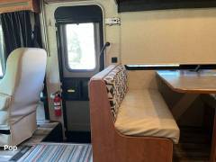 2017 Winnebago Vista 29VE, $ 49,500