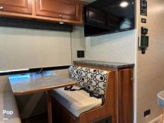 2017 Winnebago Vista 29VE, $ 49,500