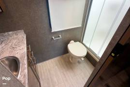 2020 Thor Motor Coach Challenger 37FH, $ 95,000