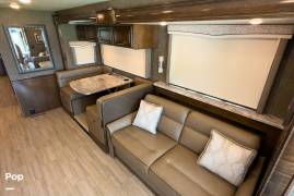 2020 Thor Motor Coach Challenger 37FH, $ 95,000